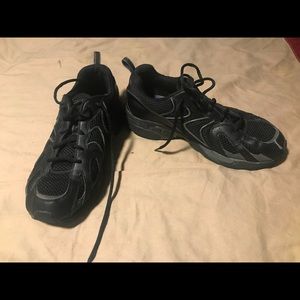 Men’s Aetrex sneakers